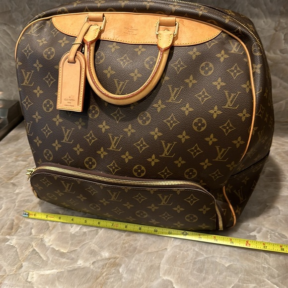 Authentic Louis Vuitton Evasion Travel Bag - Picture 10 of 12